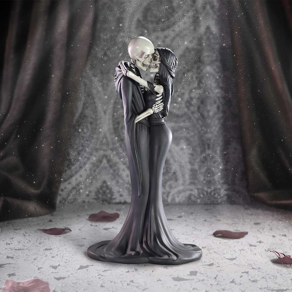 Eternal Kiss Gothic Skeletons Figurine 24cm